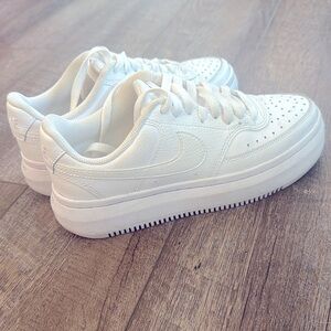 Nike Court Vision Alta